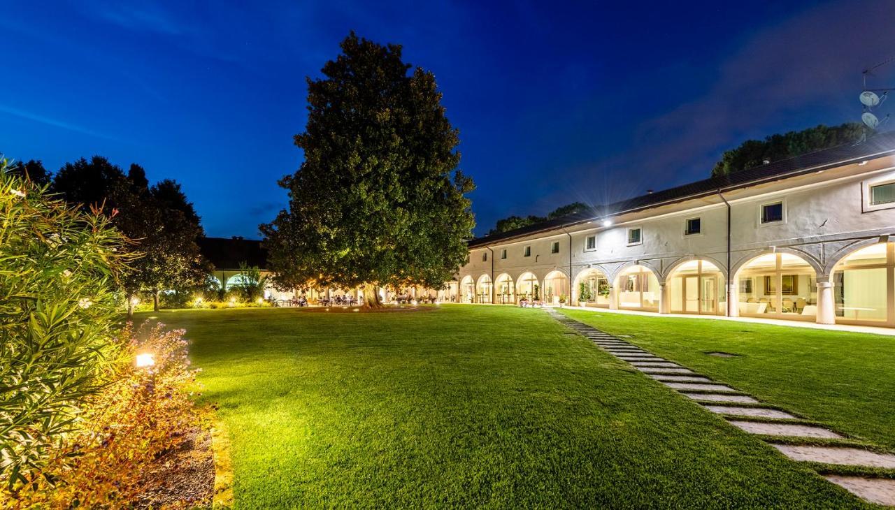Hotel Villa I Pini Malo  Exterior photo