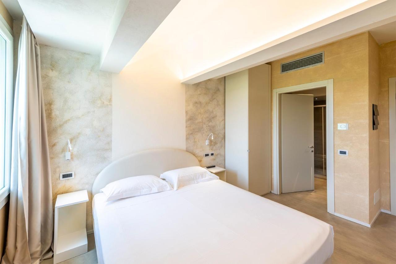 Hotel Villa I Pini Malo  Exterior photo