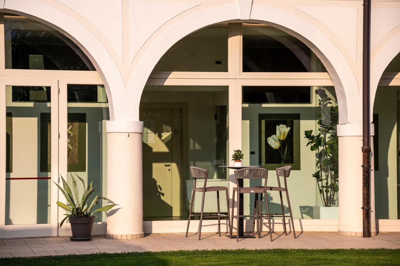 Hotel Villa I Pini Malo  Exterior photo